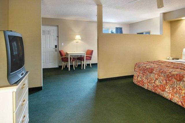 Red Roof Inn Ellenton - Bradenton Ne Номер фото